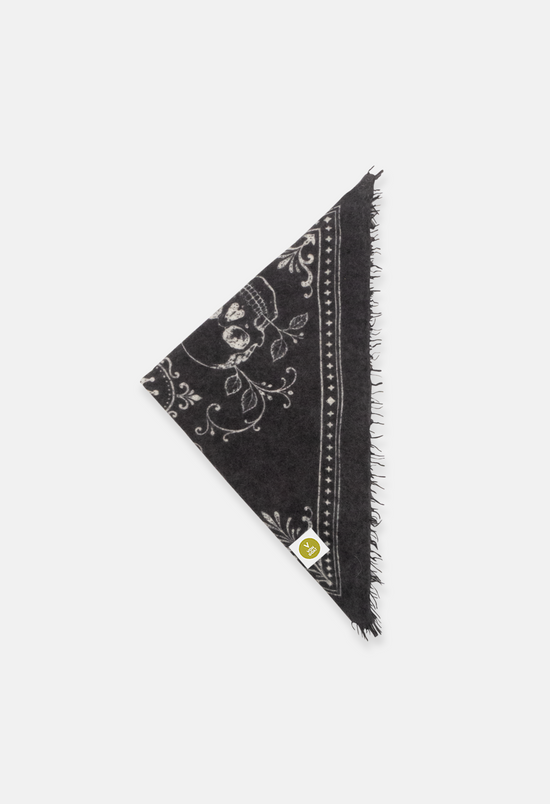 Bandana Skulls Black/White with Fringes
