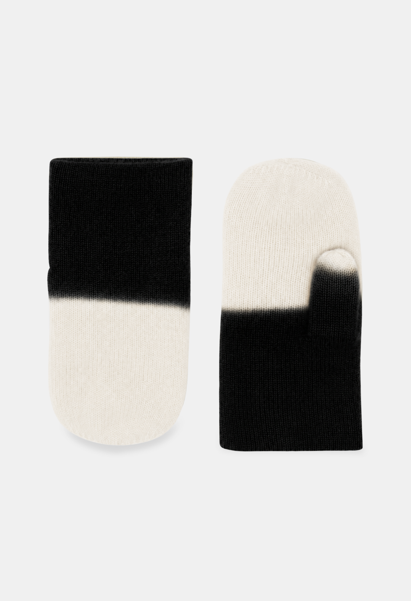 Pan Mittens Black/White