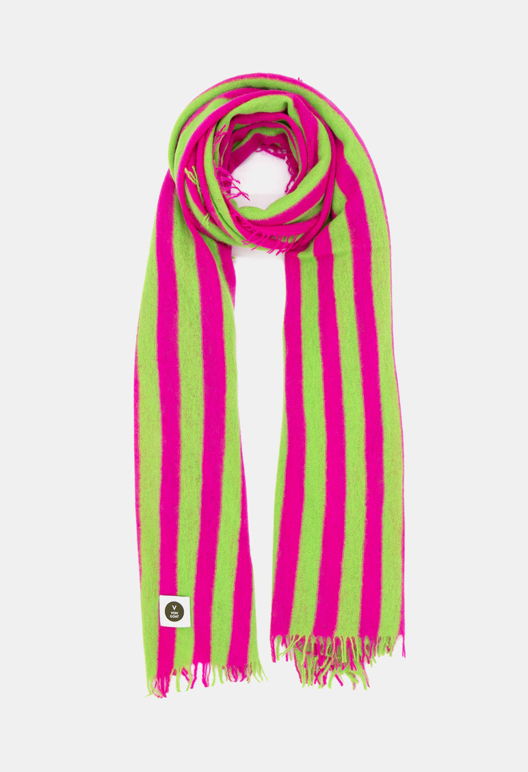 V Von Goat Kaschmir-Schal mit Fransen im Stripes-Stil in den Farben Neon Grün und Neon Pink aus reiner Cashmere-Wolle auf weißem Untergrund.