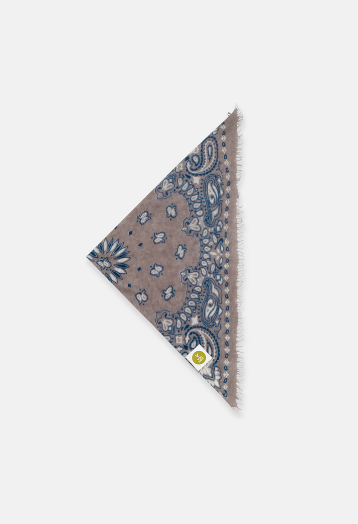 Cashmere Dreieckstuch Bandana Paisley I in Blau und Grau für Frauen von V VON GOAT aktuell im Trend grosses Tuch aus 100 Prozent Kaschmir handgefertigt in Nepal