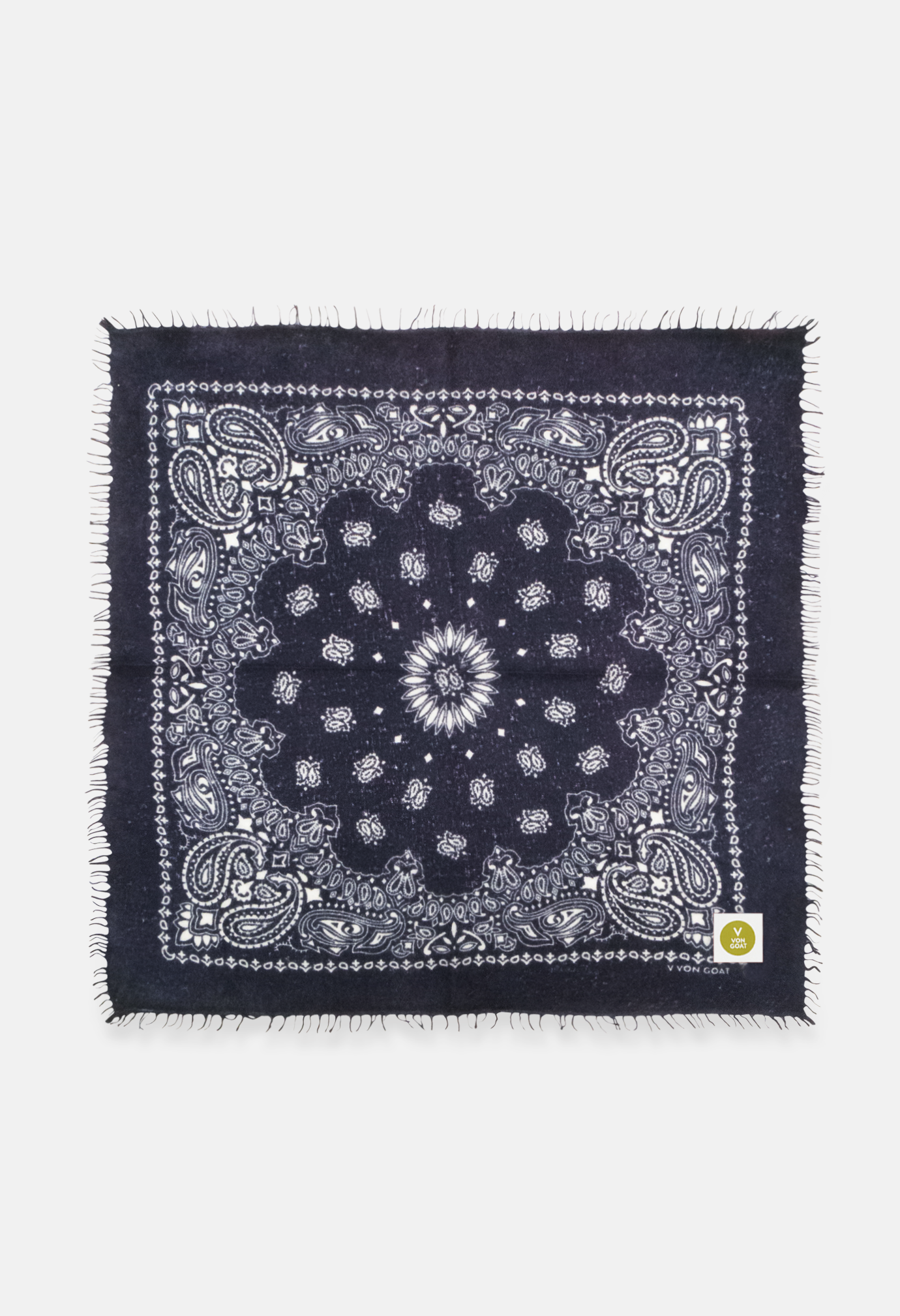 Kaschmir Dreieckstuch Bandana Paisley AC in Blau und Weiss von V VON GOAT perfektes Geschenk Paisley Muster Cashmere Tuch für Damen handgefertigt in Nepal